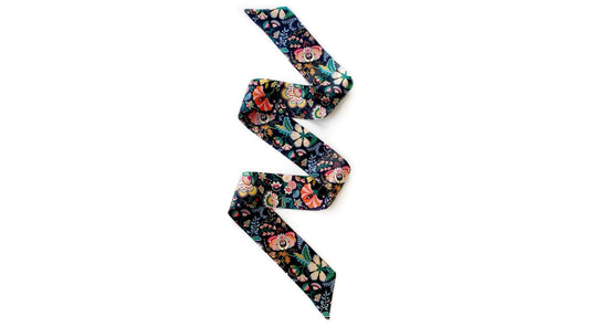 4 Ways to Style a Silk Skinny Scarf in the Classic Twilly Format