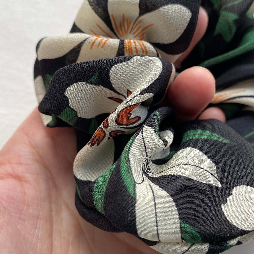 Women's silk hair scrunchie - Floral print