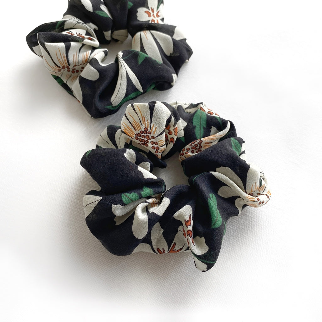 Women's silk hair scrunchie - Floral print