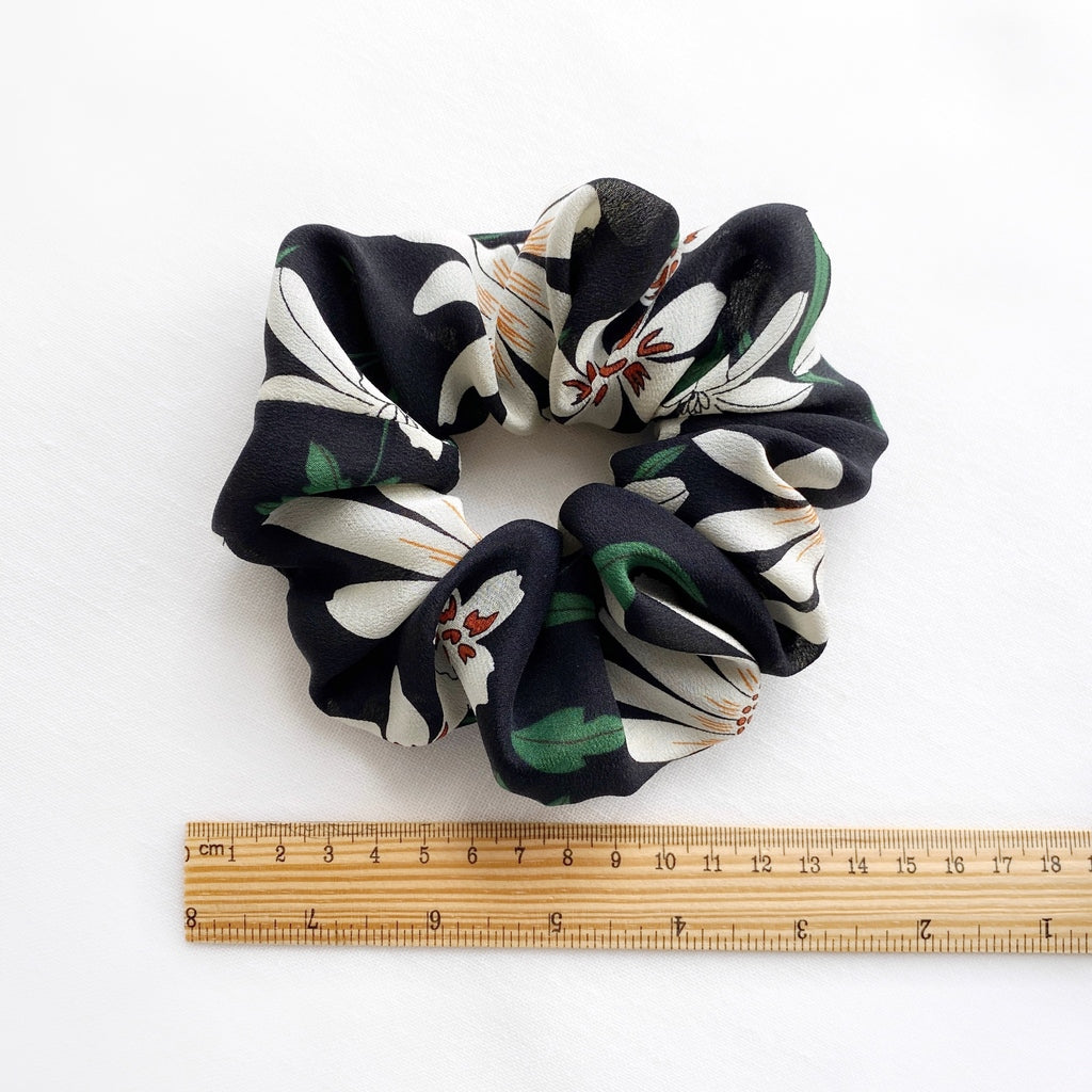 Women's silk hair scrunchie - Floral print