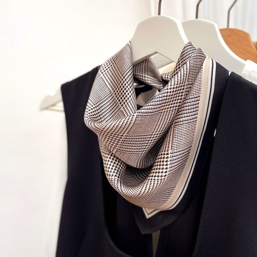 Black & Taupe Houndstooth Print Mulberry Silk Scarf - 53x53cm
