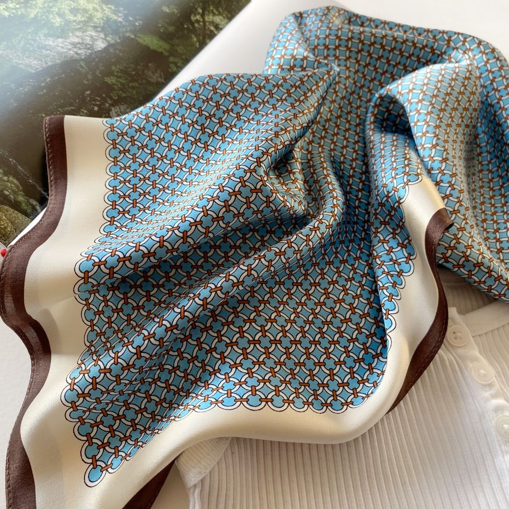 Light Blue Retro Geometric Print Mulberry Silk Bandana -53×53cm