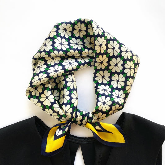 Four-leaf clover print silk scarf - Yellow