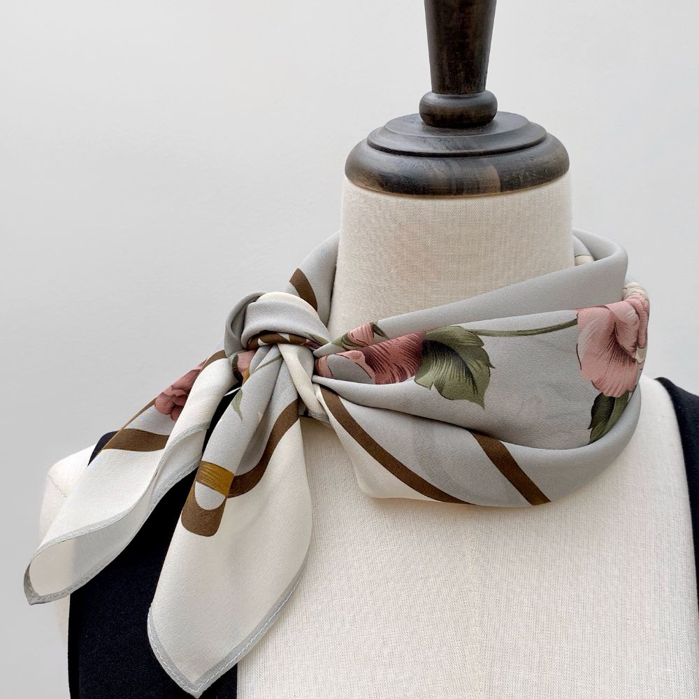 Rose Floral Mulberry Silk Crepe-de-Chine Scarf (65cm) - Light Grey